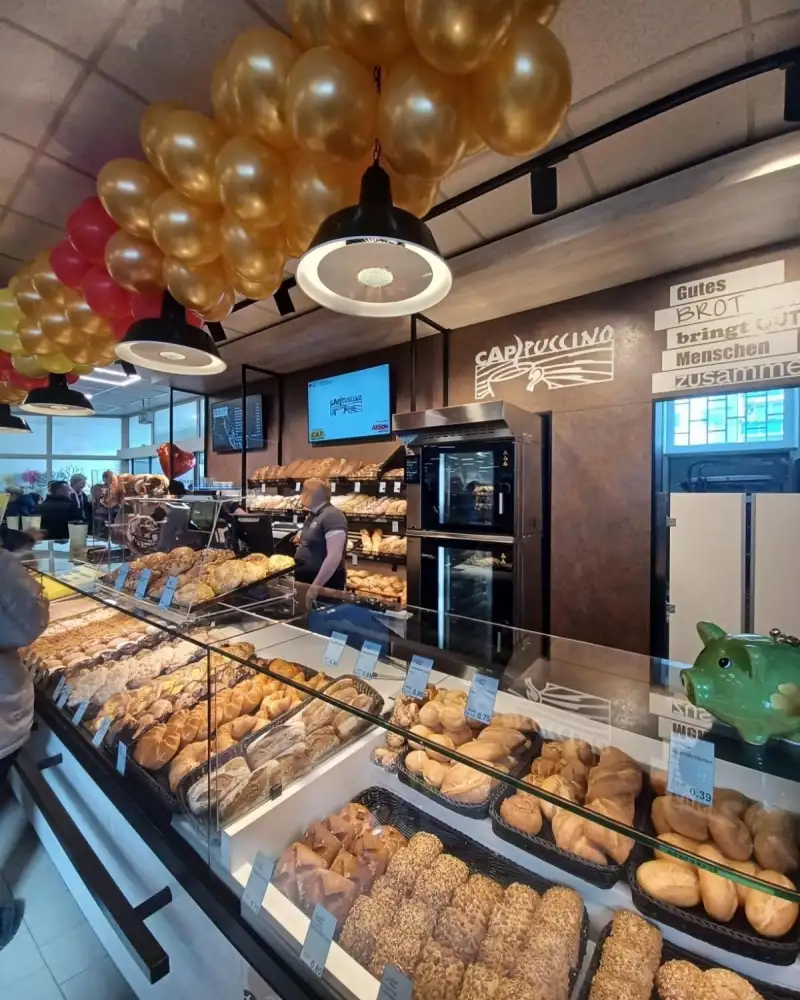 Verkaufstheke einer Bäckerei