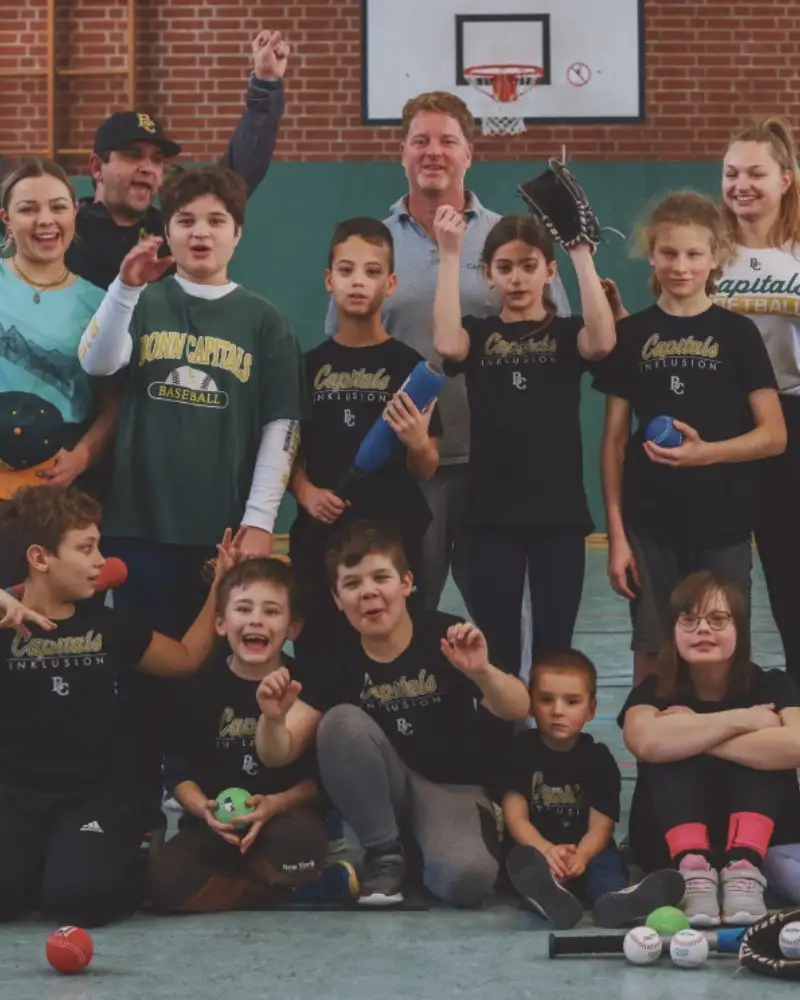 Gruppenbild einer Sportgruppe Jugendlichen