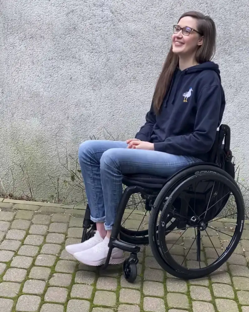 Porträt von Lisa Albrecht.