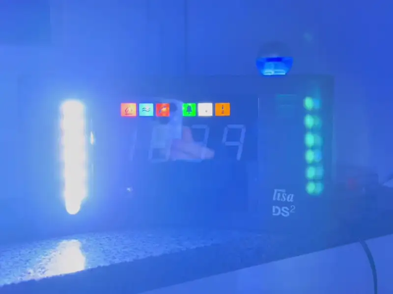 Wenn der Rauchmelder anspringt, das Telefon klingelt, oder auch wenn das Kind schreit, blinkt sie anders.