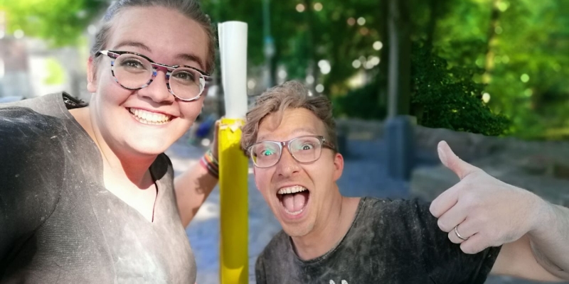 Rapper SittinBull und Bunt-Song-Sängerin Tamara.