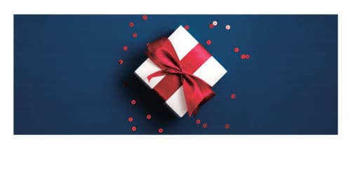 Geschenk mit roter Schleife auf blauem Grund
